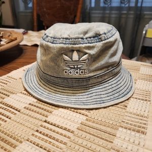Adidas bucket hat